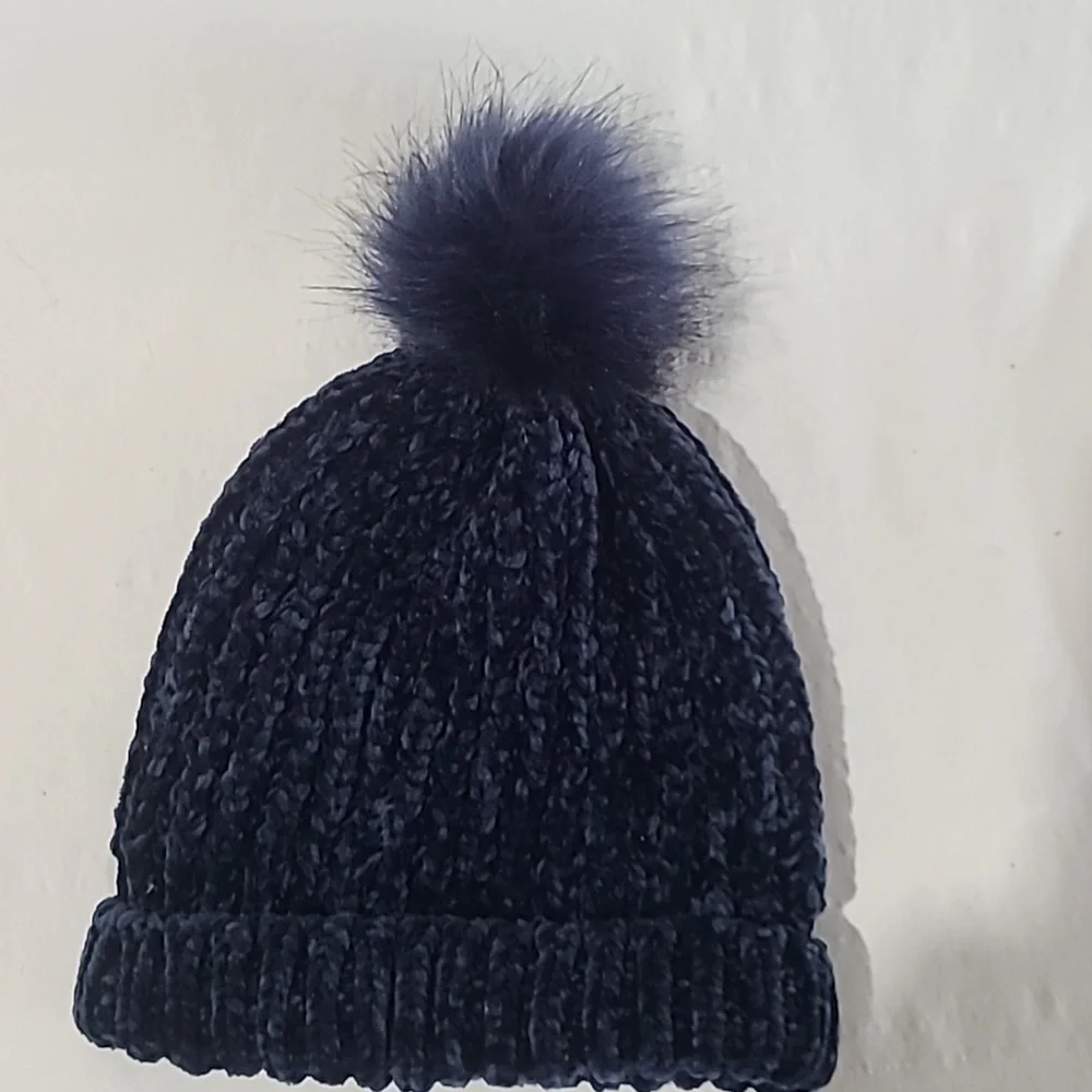 Pom Pom Hat one size